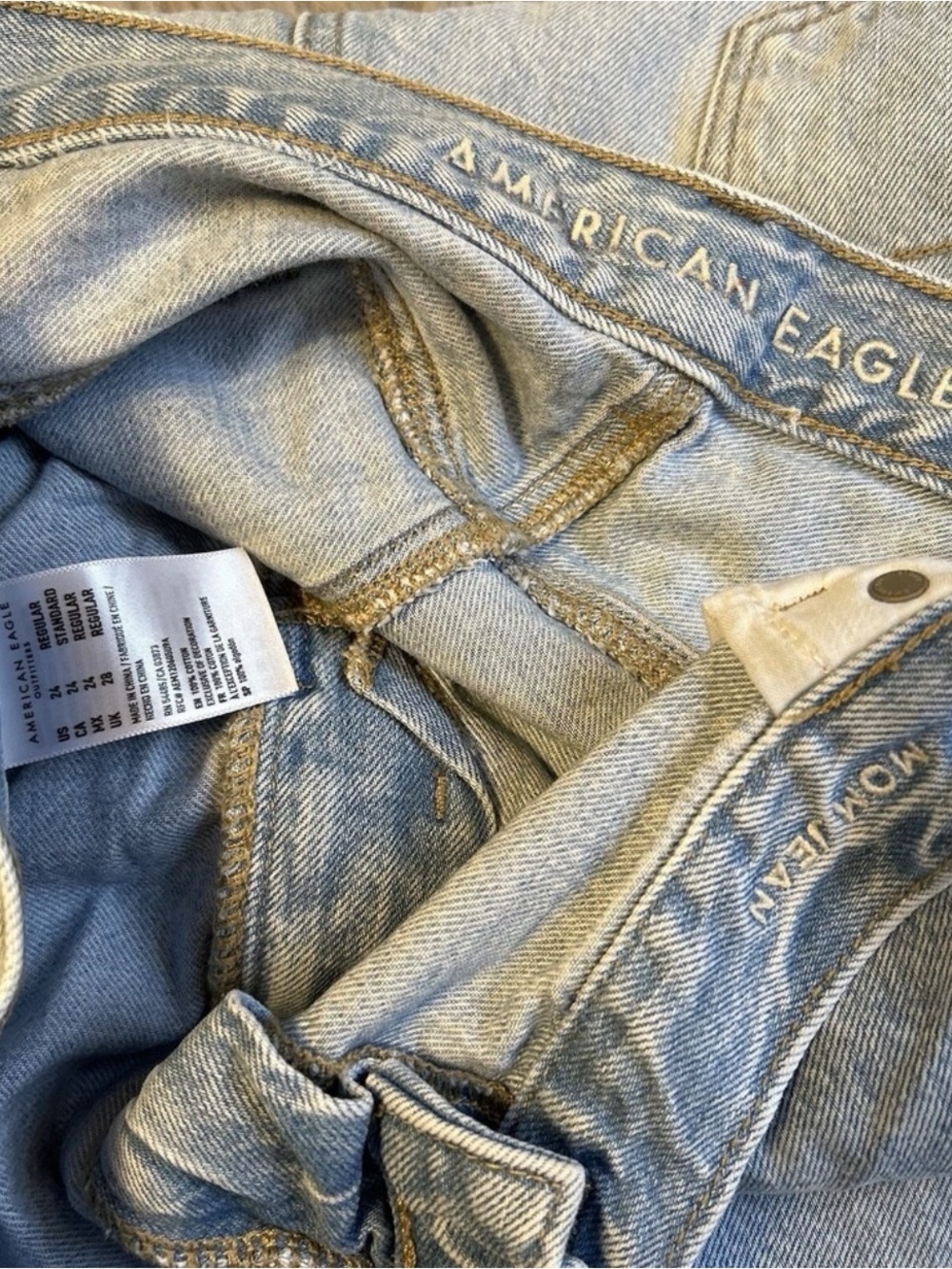 American Eagle Mom Jeans
Women's Size 24 Regular Light Blue
Denim Distressed - Picture 3 of 3